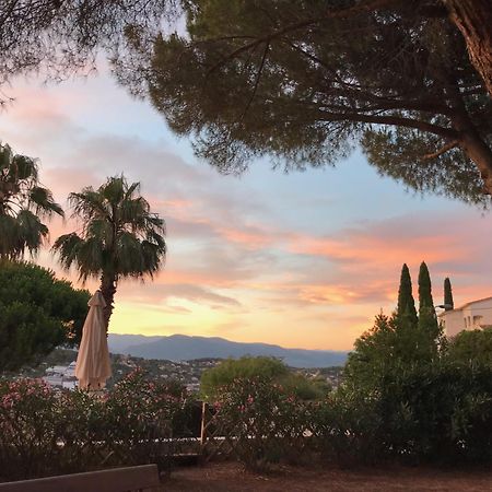 Haus Mit Garten Ueber Der Bucht Von Cannes Vallauris Zewnętrze zdjęcie